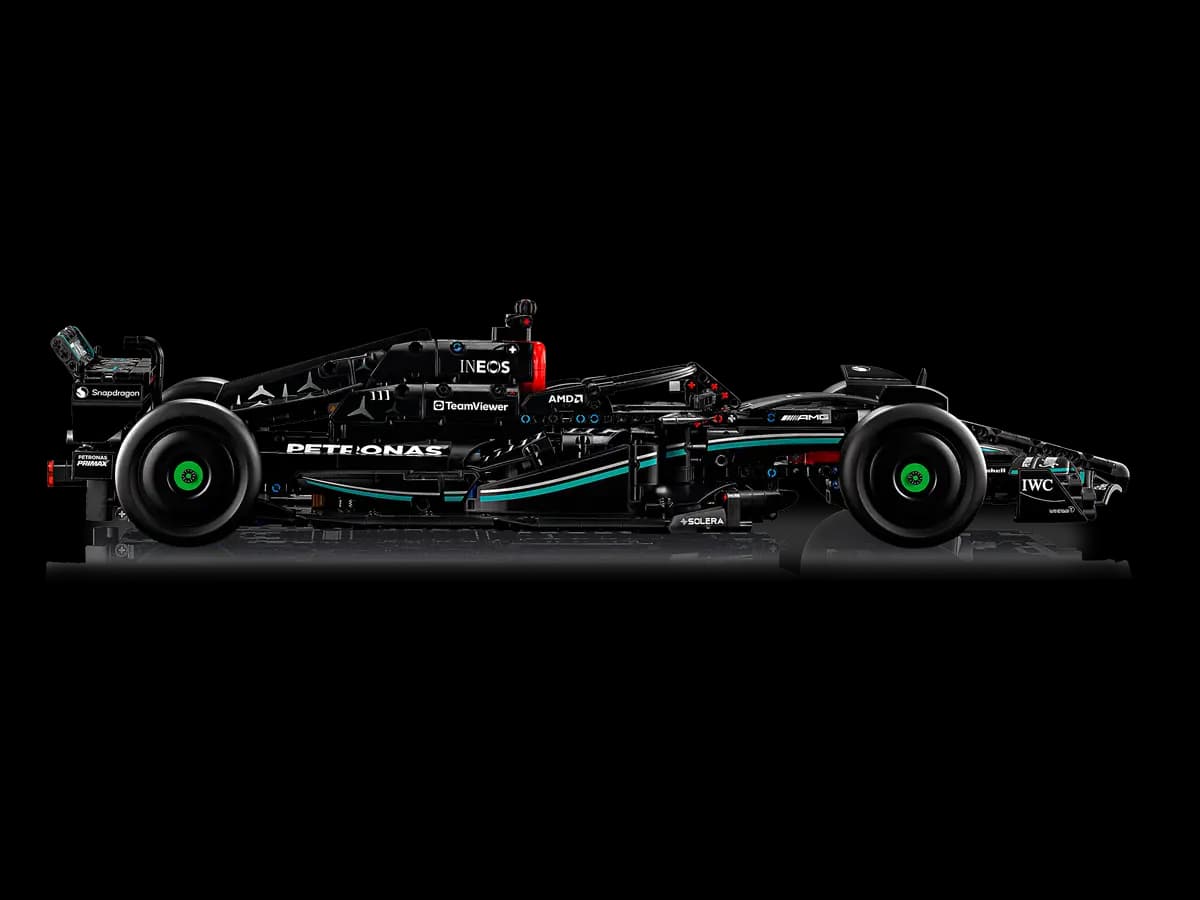 lego-technic-mercedes-amg-f1