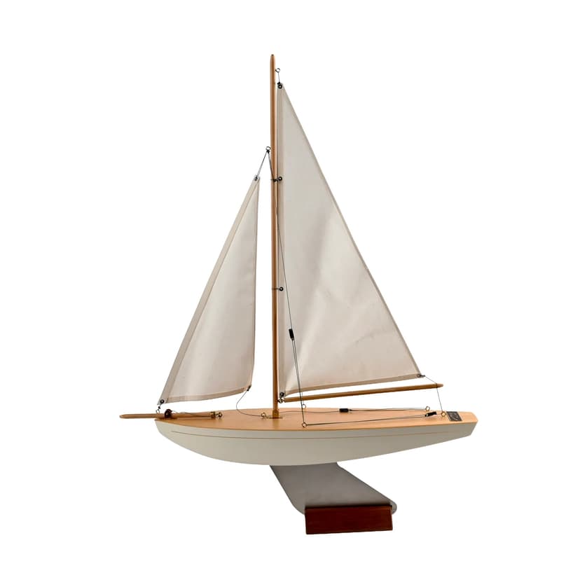 Kingfisher Pond Yacht
